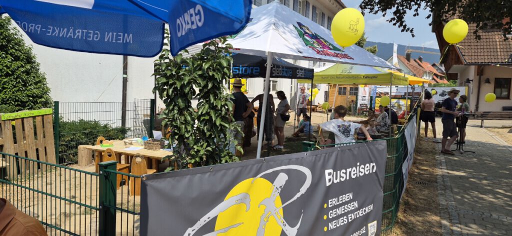Kinderbetreuung durch die "Talhüpfer"