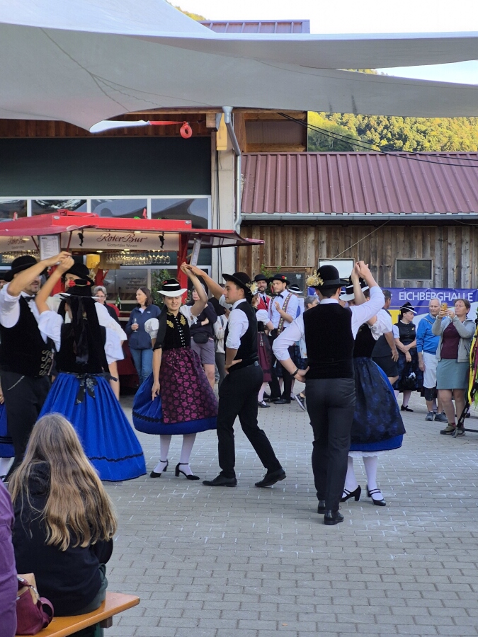 Heimatfest ins Hofbure