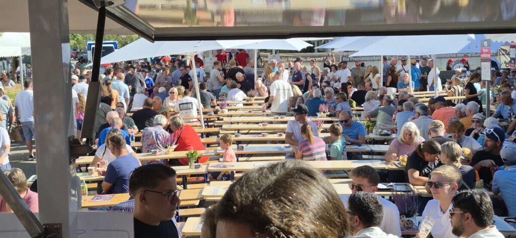 Vom Bierbrunnen der Blick auf den anderen Bierbrunnen